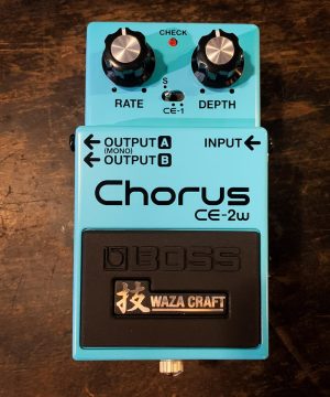 Boss CE-2W