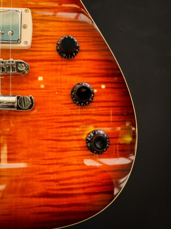 Cream T Aurora Custom Whisker Burst – Image 10