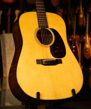 Martin D-18