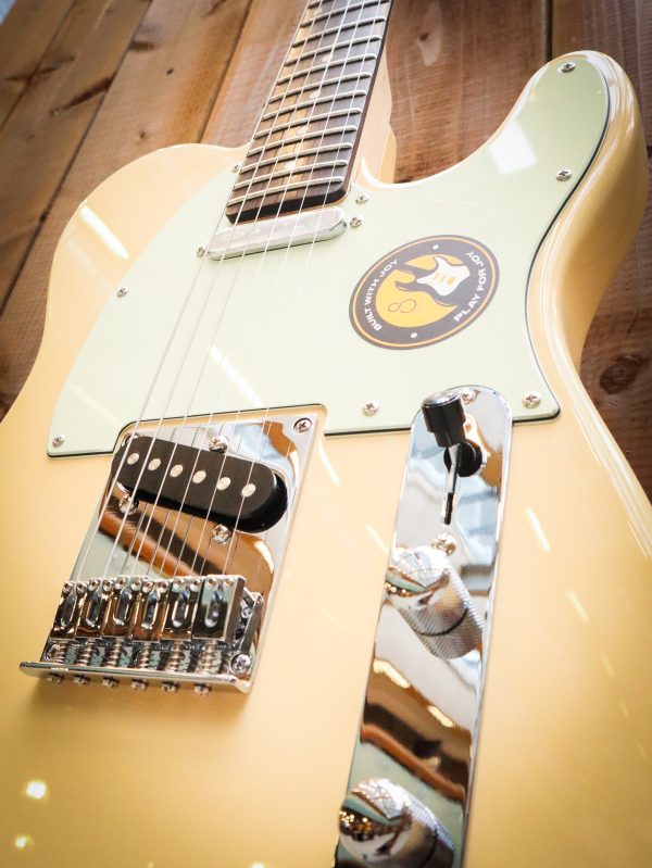 Sire Larry Carlton T3 Vintage White – Image 9