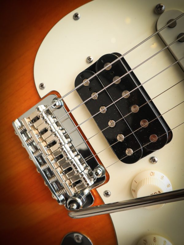Suhr Classic S Antique 3-Tone Sunburst – Image 9