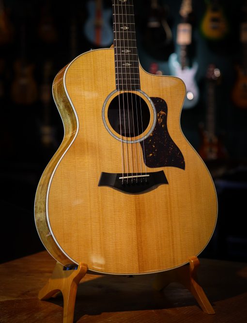 Taylor 214ce SB-DLX