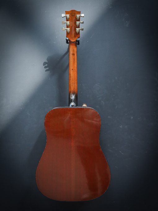1974 Gibson J50 Deluxe – Image 18