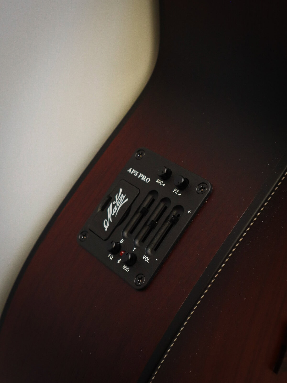 Maton EBW808C Bois noir – Image 7