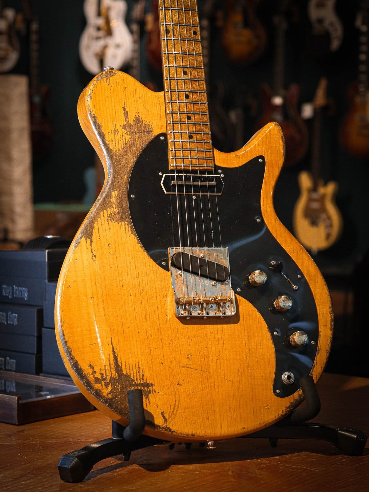 Eastman Kauffmann Series SC Classic Ashbury Butterscotch