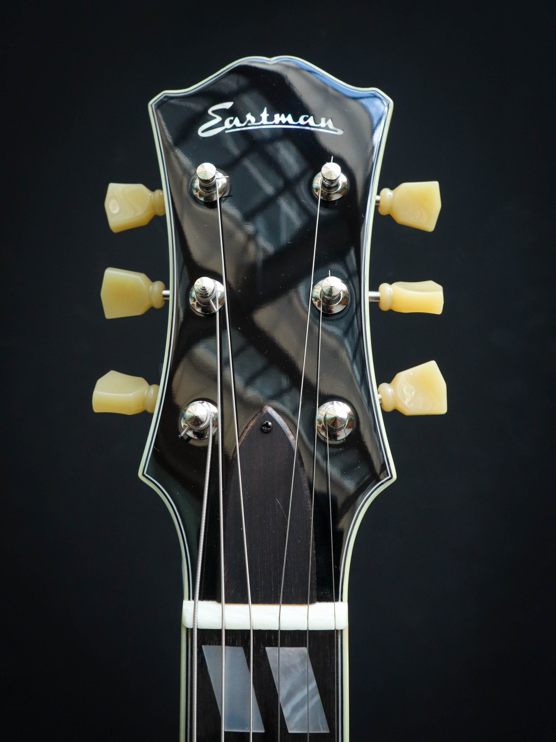 Eastman T486B Red – Image 11