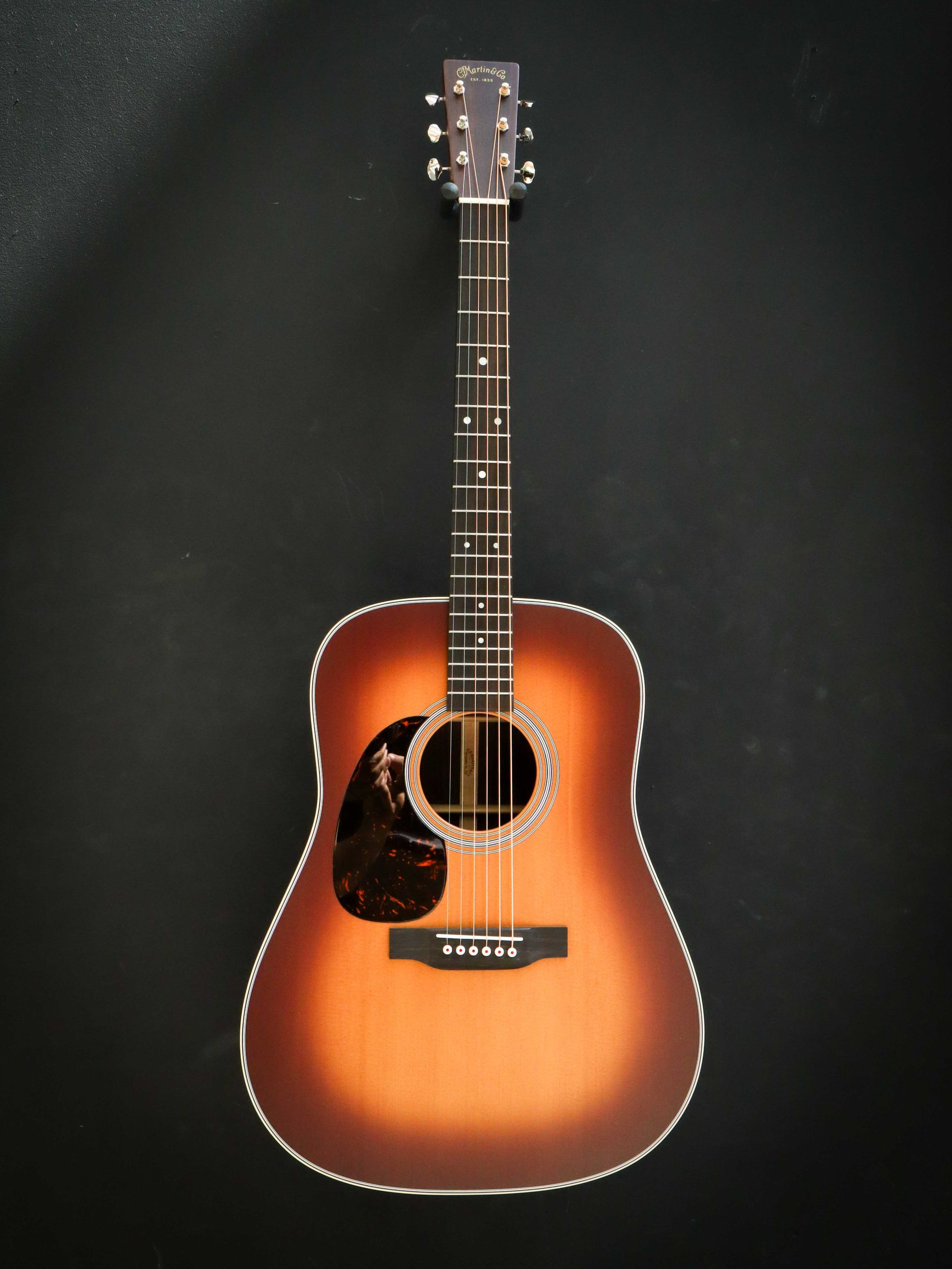 Martin D28 Amberburst Lefty 2023 Pre-Owned – Image 2