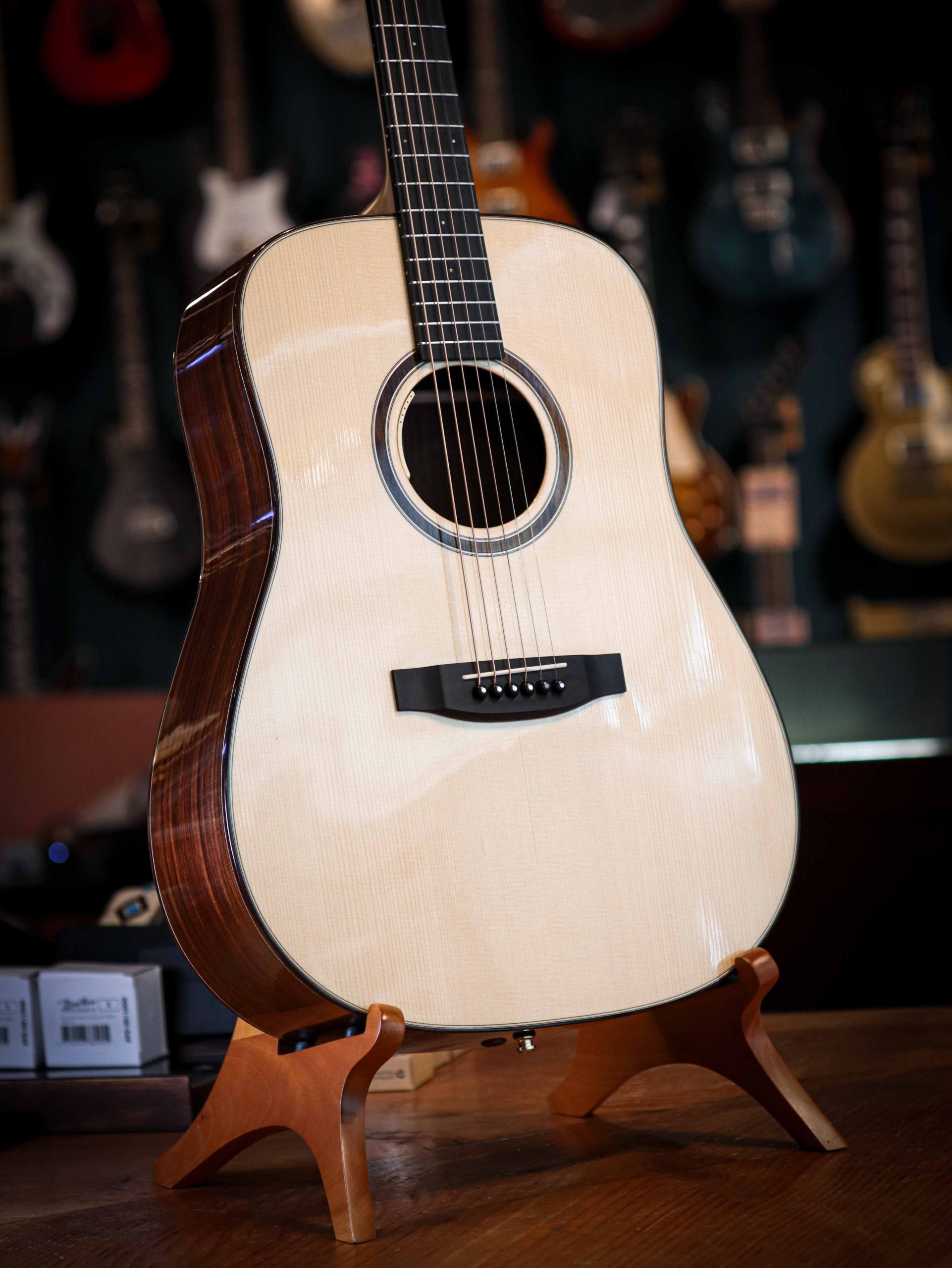 Lakewood D32 Custom with LR Baggs Anthem Pre-Owned