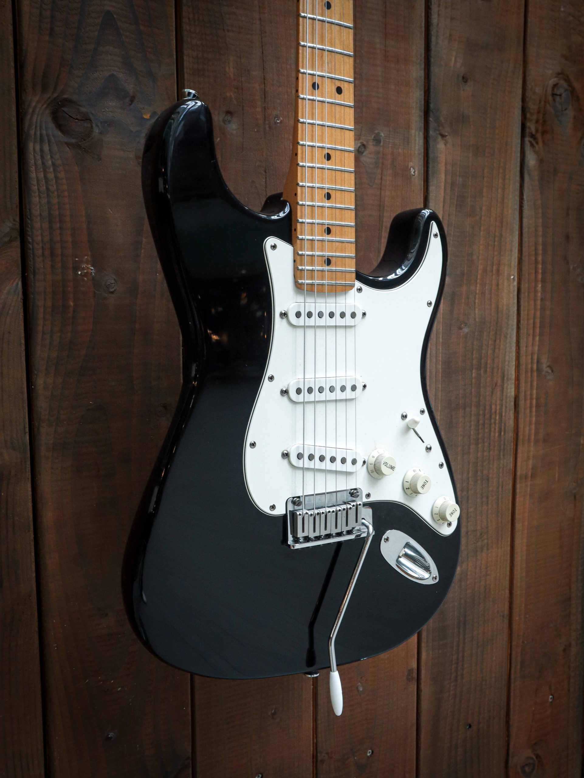 1995 Fender American Standard Stratocaster Pre-Owned – Image 5